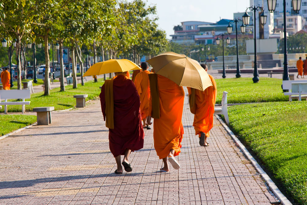 cambodian-monks1.jpg