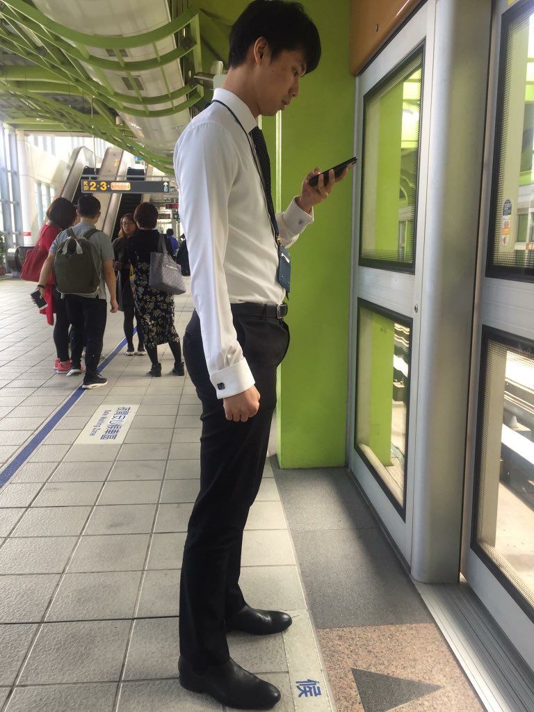 リーマン もっこり