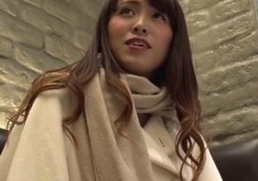 ハイレベルな美人奥さんが他人とワイセツ行為…【人妻ナンパ】